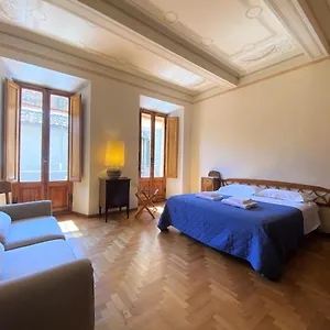  Apartment La Fonte-with Balcony Close By Piazza Del Campo Italy